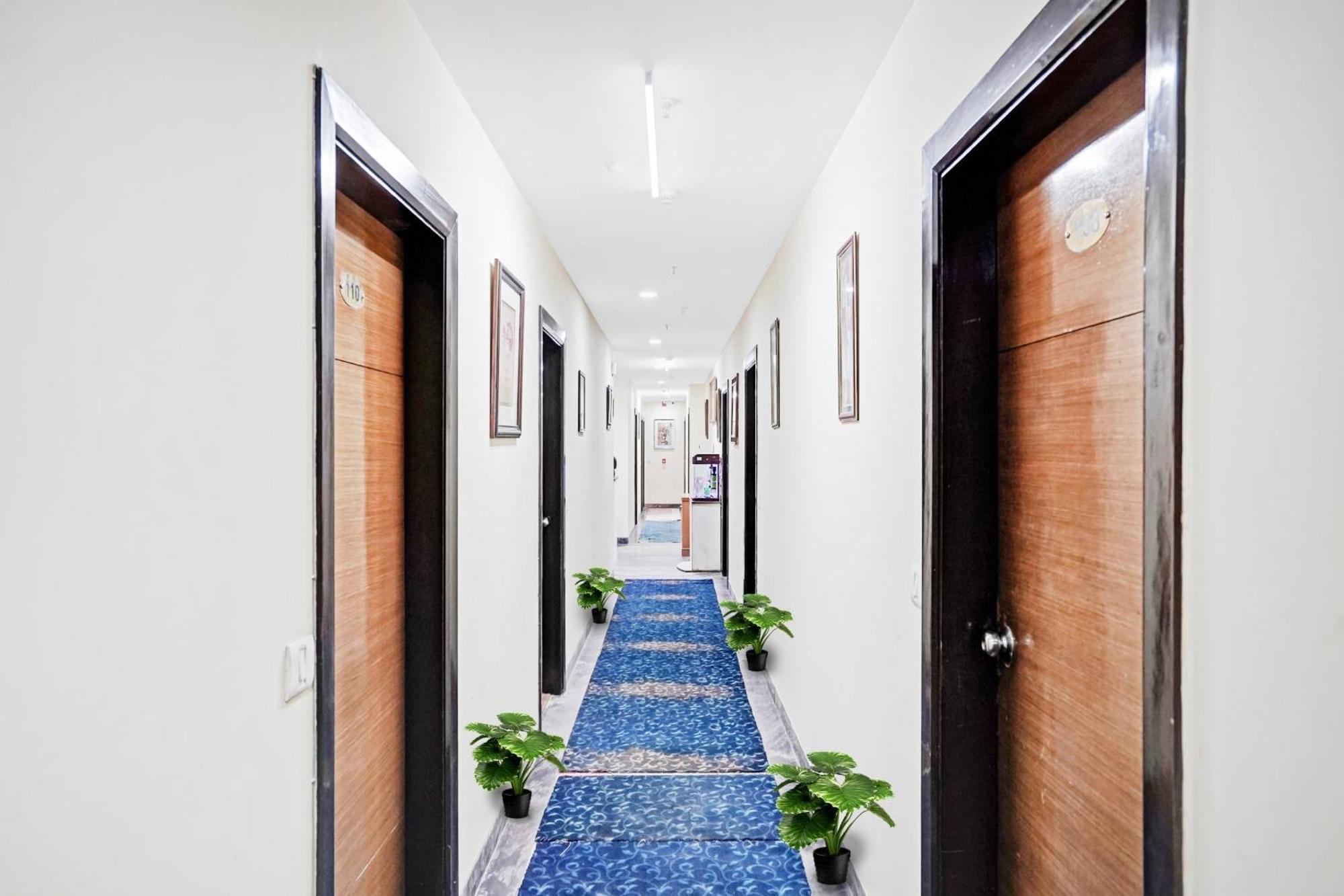 Hotel O Royal Regency 加济阿巴德 外观 照片