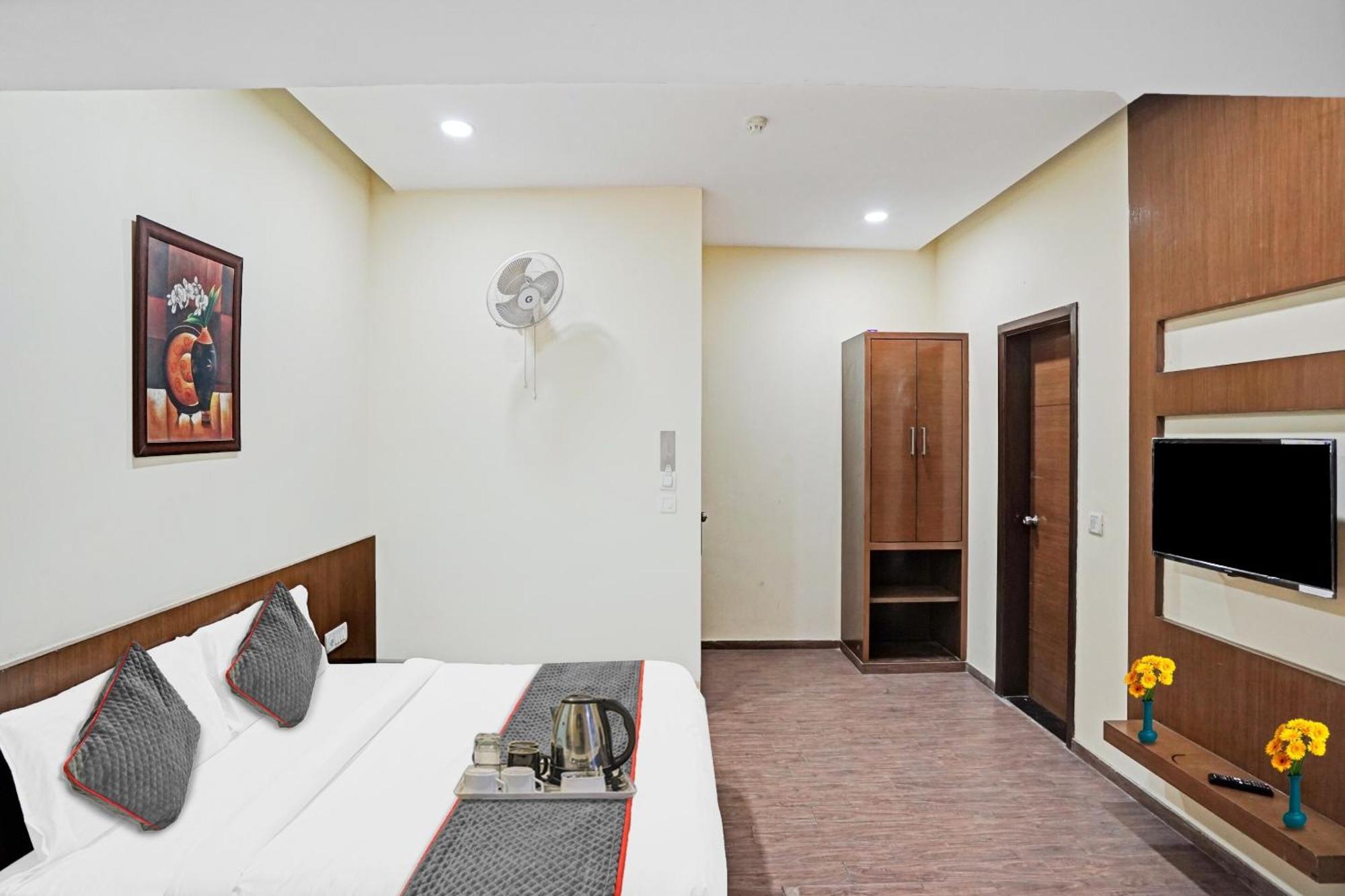 Hotel O Royal Regency 加济阿巴德 外观 照片